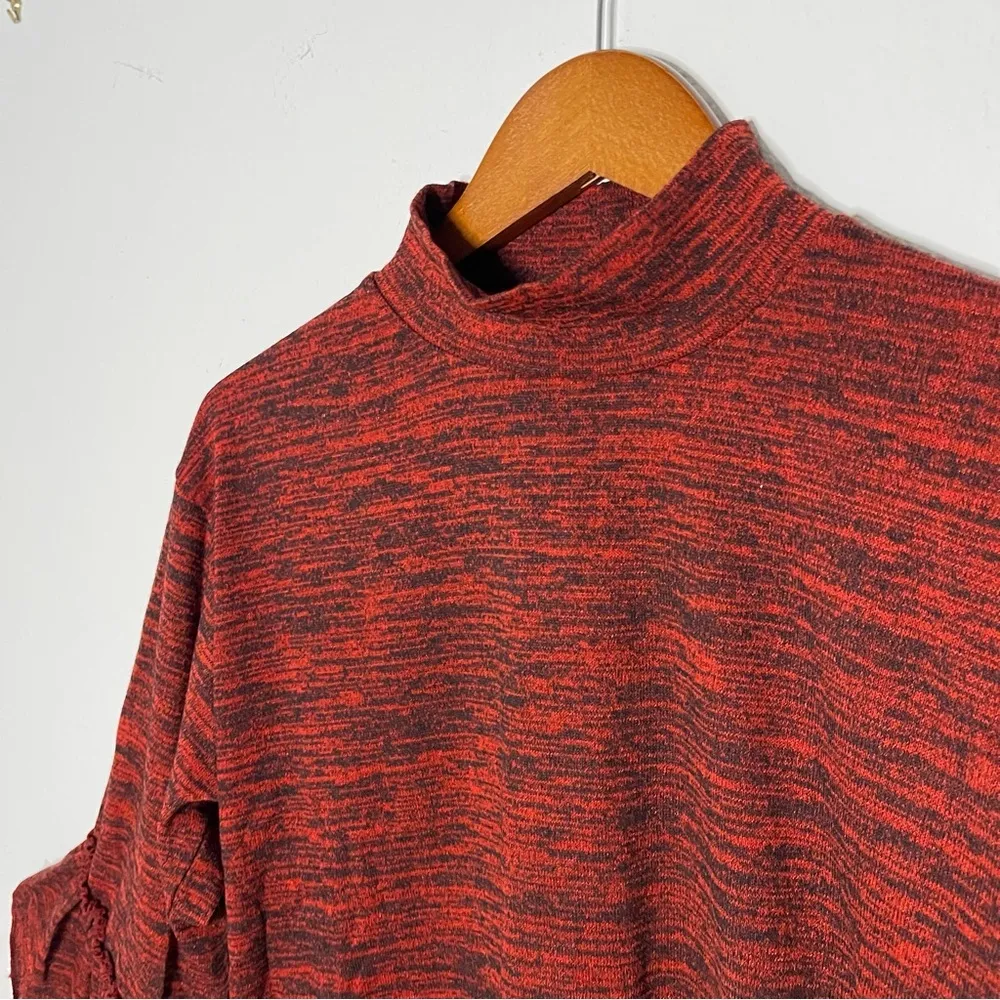 Roommates Women mock neck big bell sleeves red black top size M NWT - Image 5