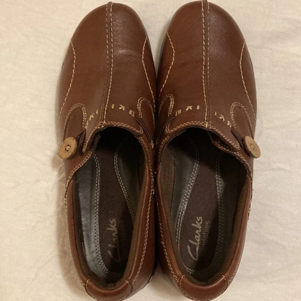 Clarks Slip On Loafers Women's Size 8 Bendables Sixty Delta Leather Slip ons - Image 4