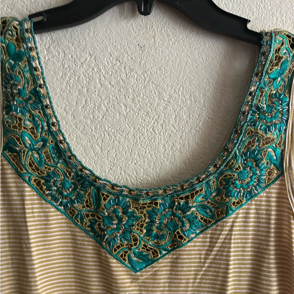 🆕Krista Lee Y2K Stylish Embroidered Sequins Top S🆕 Tan - Image 3