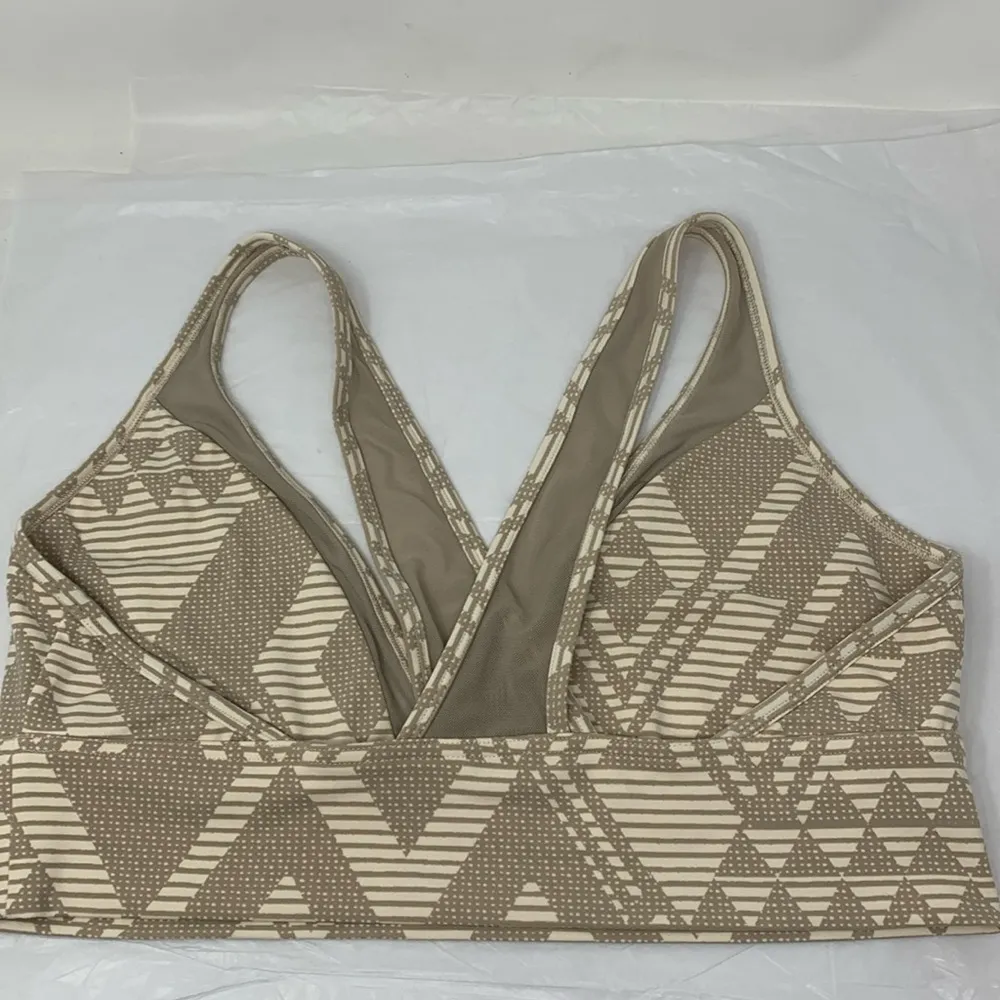 Aerie chill play move tan beige geometric print sports bra size XL - Image 2