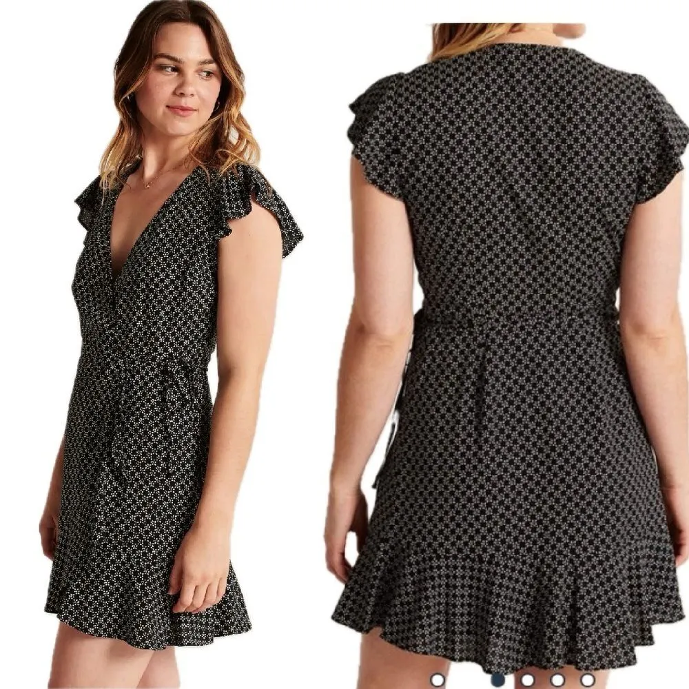 Abercrombie & Fitch Black & White Printed Short Sleeve Flutter Ruffle Wrap Dress - Image 3