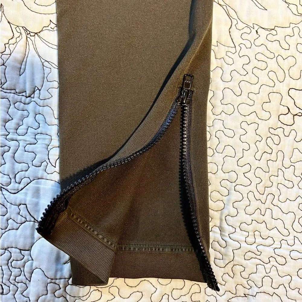 SPANX  Olive Green Seamless Ankle Zip  Smoothing Tummy Control Leggings Sz XL - Image 5