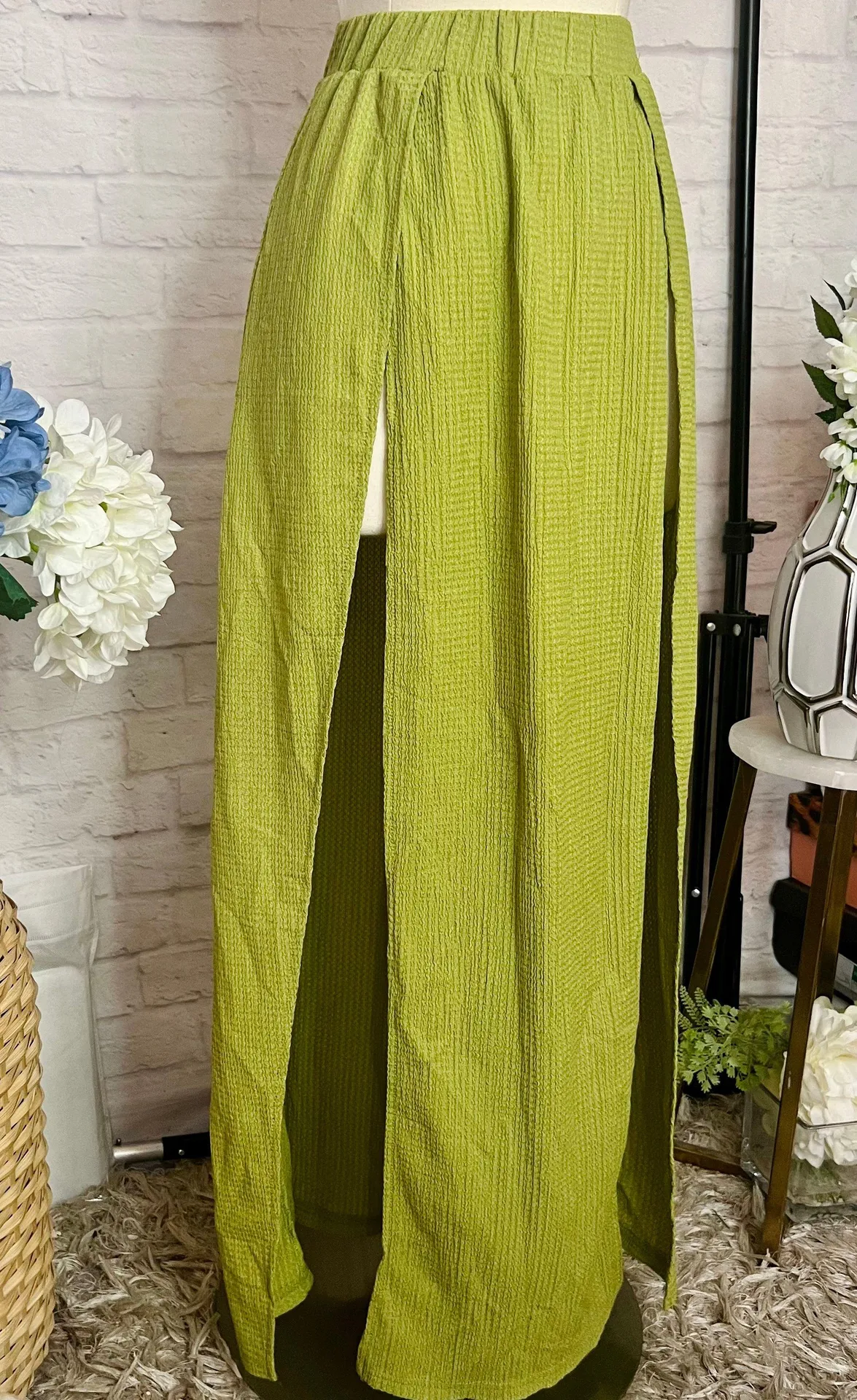 Avocado Green M Slit Skirt - Image 2