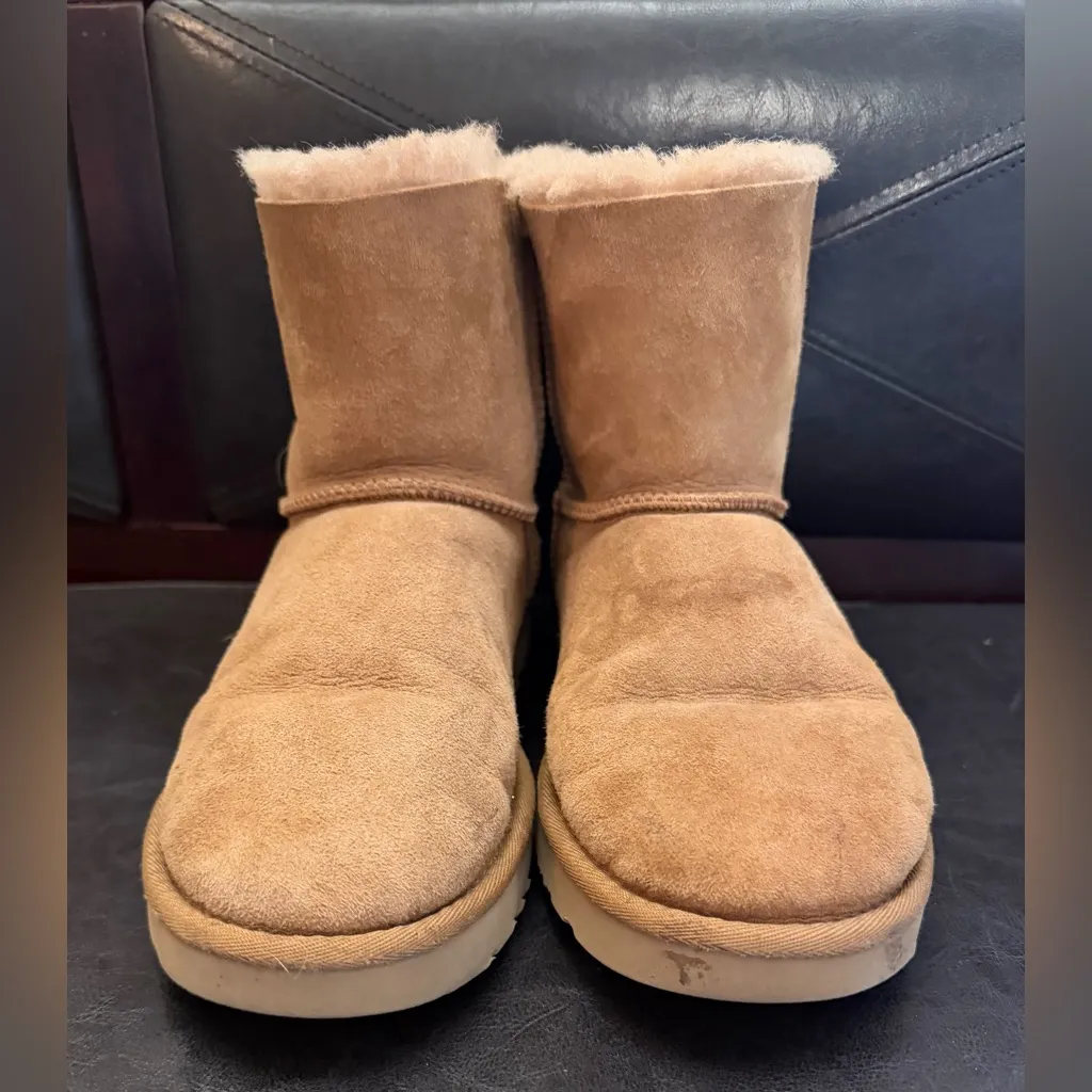 UGG Naveah Women’s Boots with Bow - Image 4