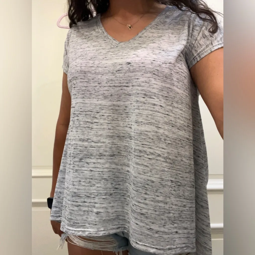 Toska Womens V-neck gray blouse size Large - Image 3