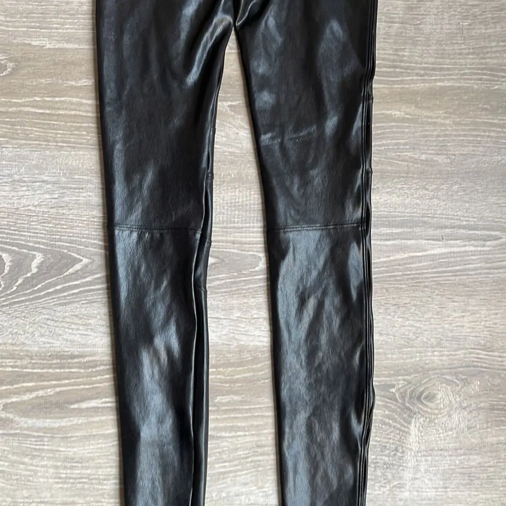 Spanx  faux leather Hip Zip Leggings - Image 11
