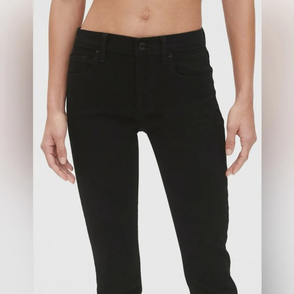 Gap true skinny mid rise black jeans - Image 3