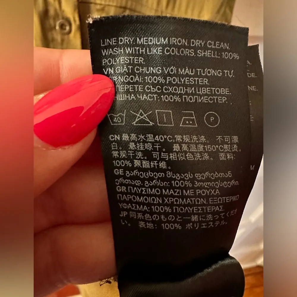 H&M Olive Green Satin Sleeveless Button Up Blouse - Image 9