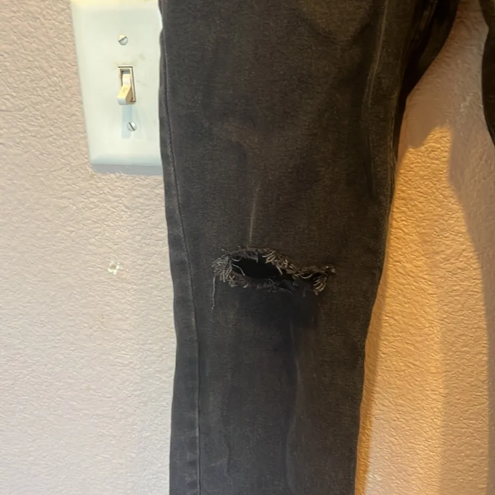 Abercrombie & Fitch Black Washed Ankle Straight Ultra High Rise Distressed Jeans - Image 6