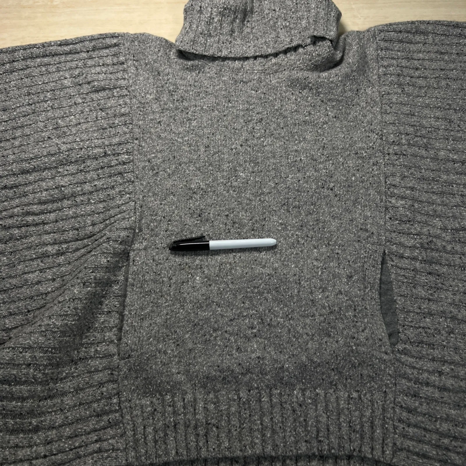 Athleta Turtleneck Poncho Gray Wool Blend Knit Pullover Top S/M - Image 9