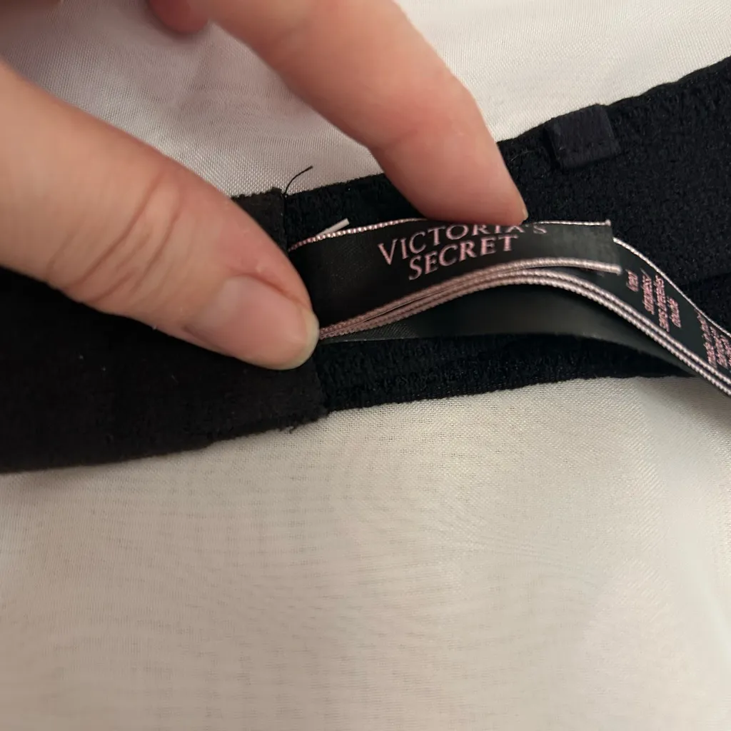 VS Body by Victoria Strapless Black Bra 34 C - Image 4