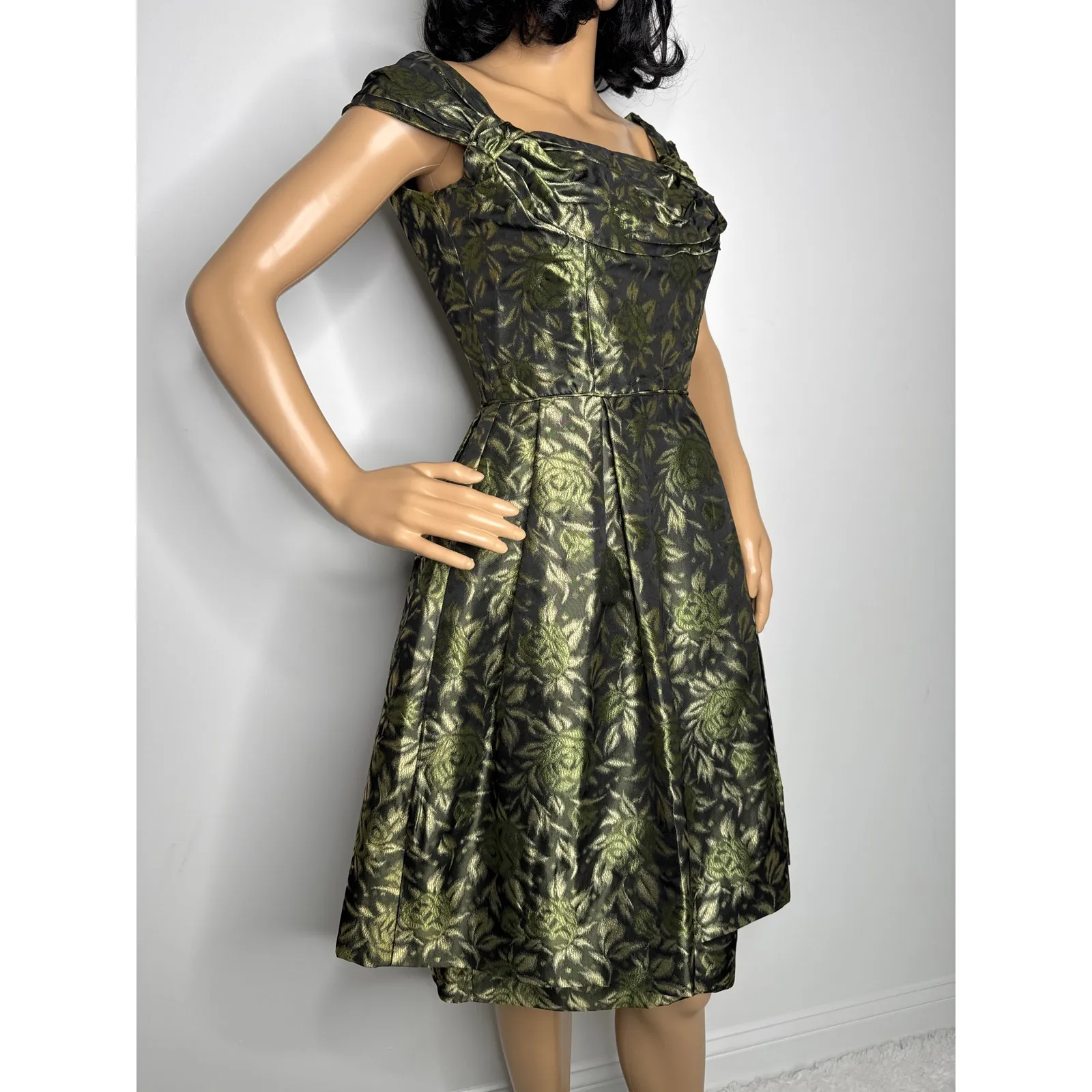 Vintage 1950s Olive Gold Brocade Cocktail Dress with Boned Bodice  XS - Image 16