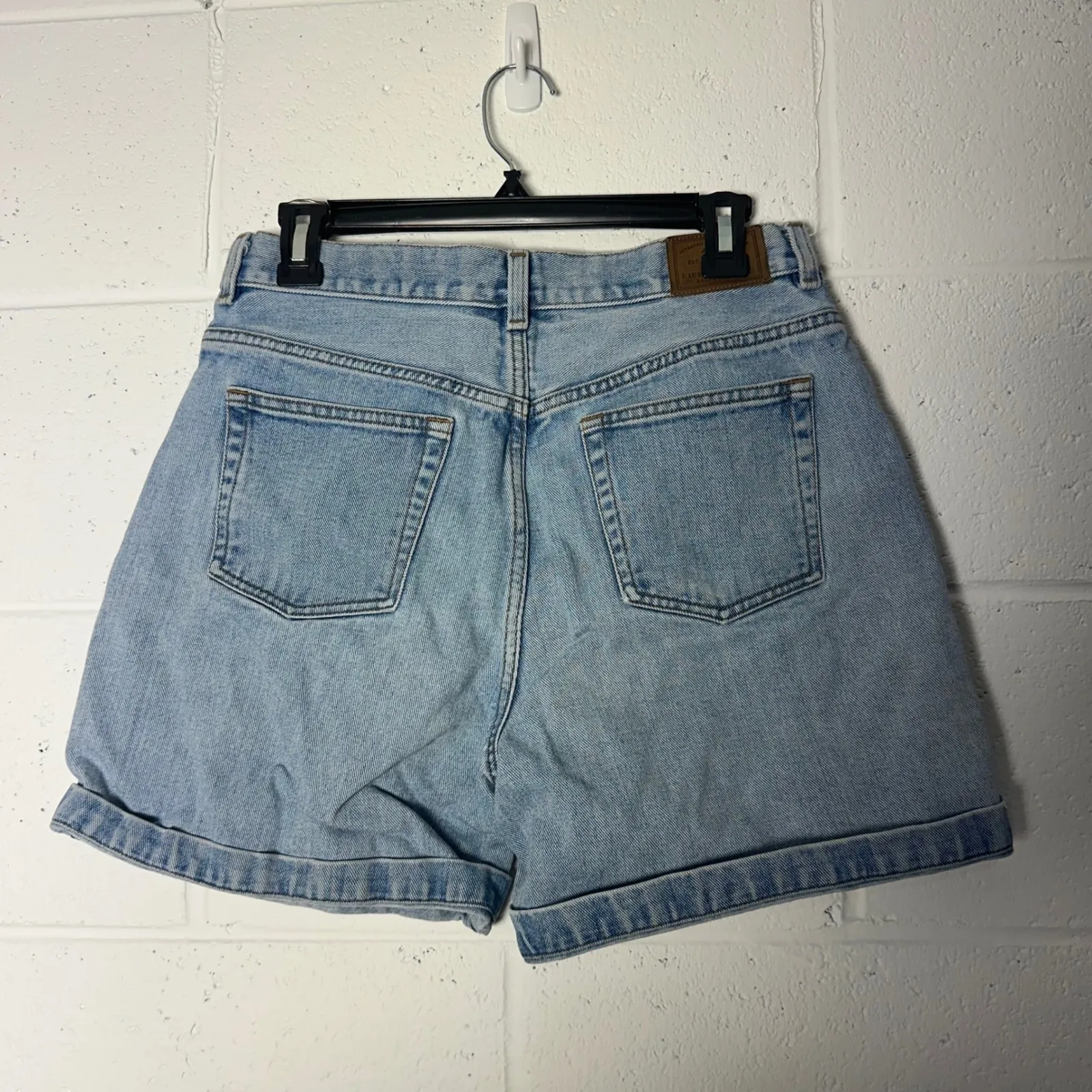 Lauren Jeans Co Ralph Lauren Light Wash Denim Shorts Size 8 Cuffed vintage Blue - Image 3