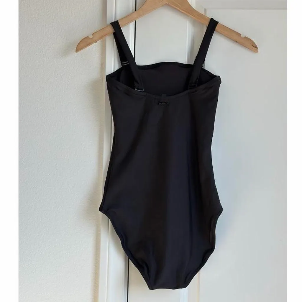 NWOT Skims Signature Swim Strapless One Piece Swimsuit w/ straps SMALL - Image 3
