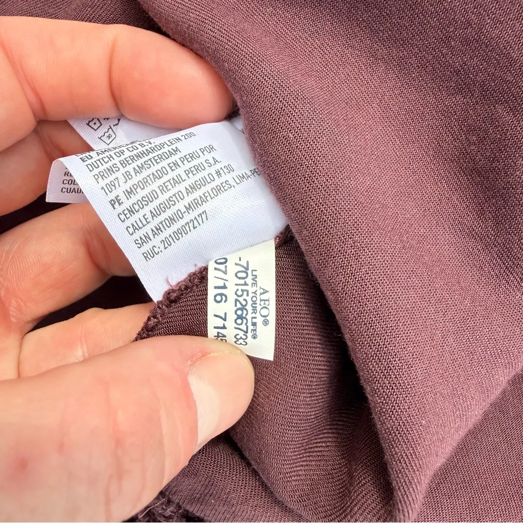 Women’s American Eagle Outfitters Burgundy Boyfriend Fit Button-Up Shirt, Size M - Image 5