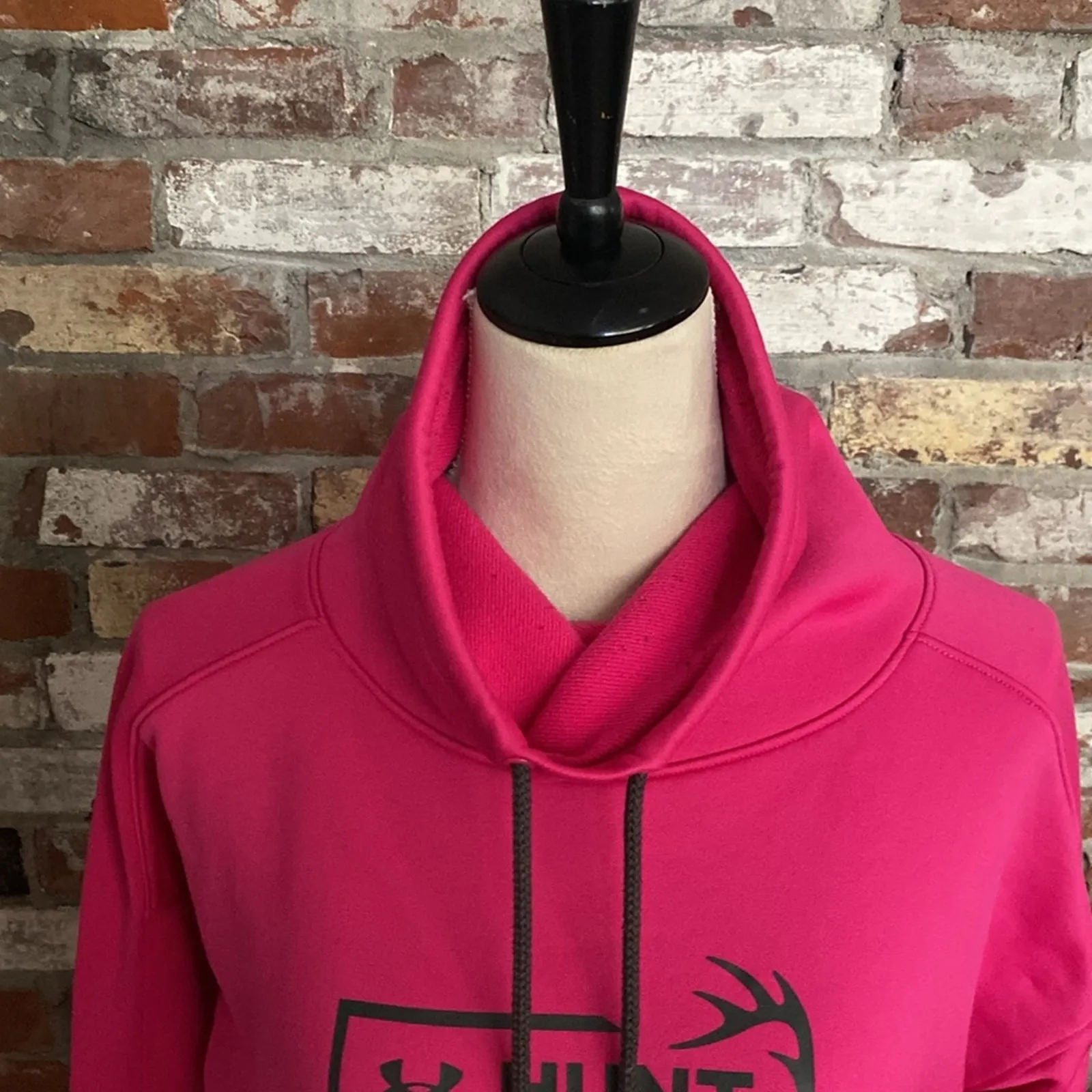 Under Armour Loose Hunt Hot Pink Long Sleeve Sweatshirt Women Size M - Image 3