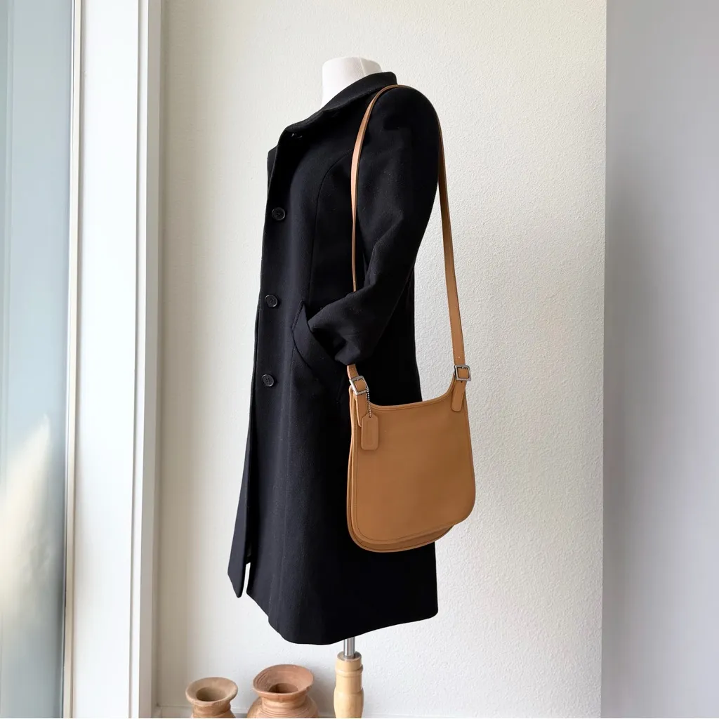 Vintage Coach Tan Leather Slim Hippie Flap Saddle Bag Crossbody - Image 3