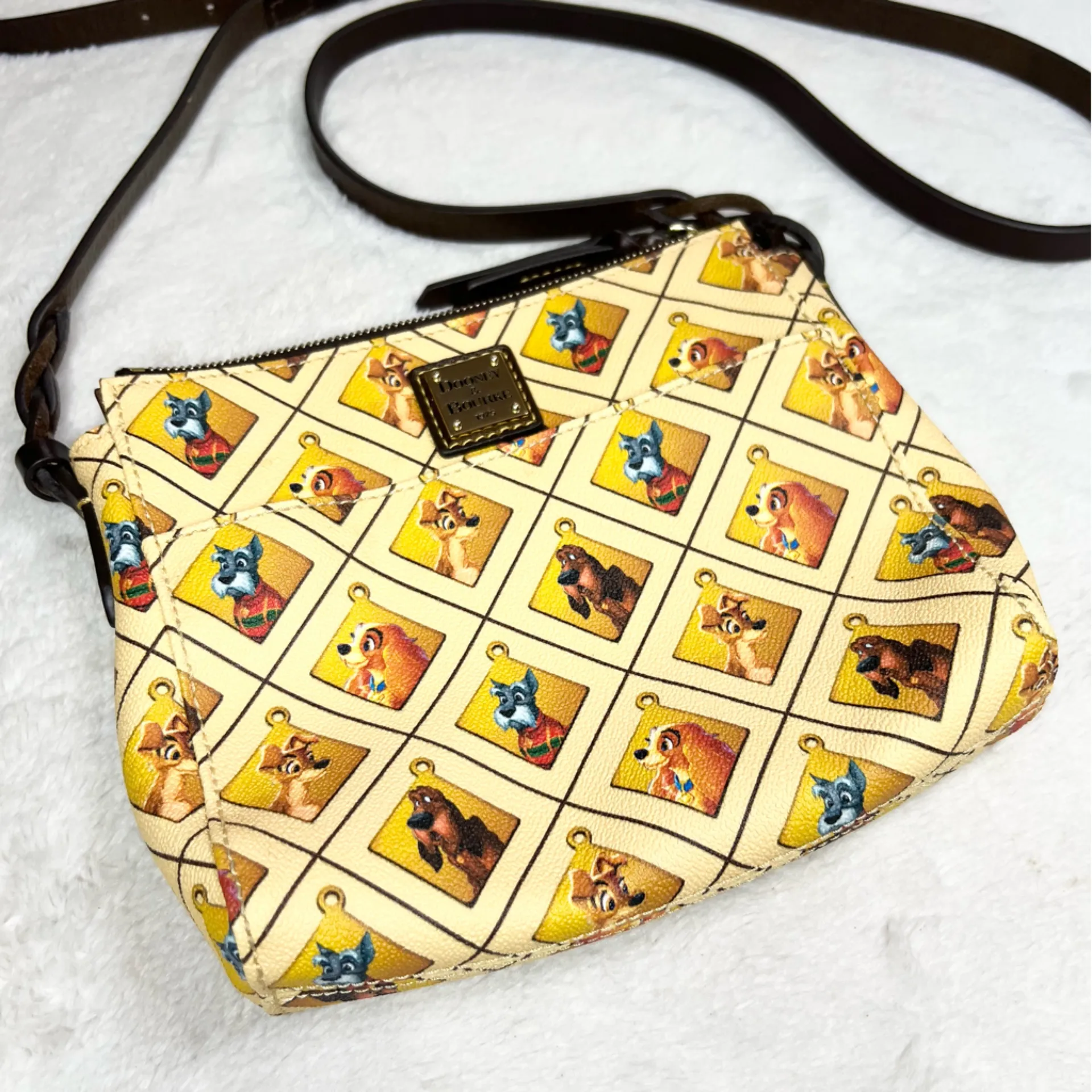Disney Parks Dooney & Bourke Lady and the Tramp Dogs Crossbody Bag Retired Rare! - Image 2