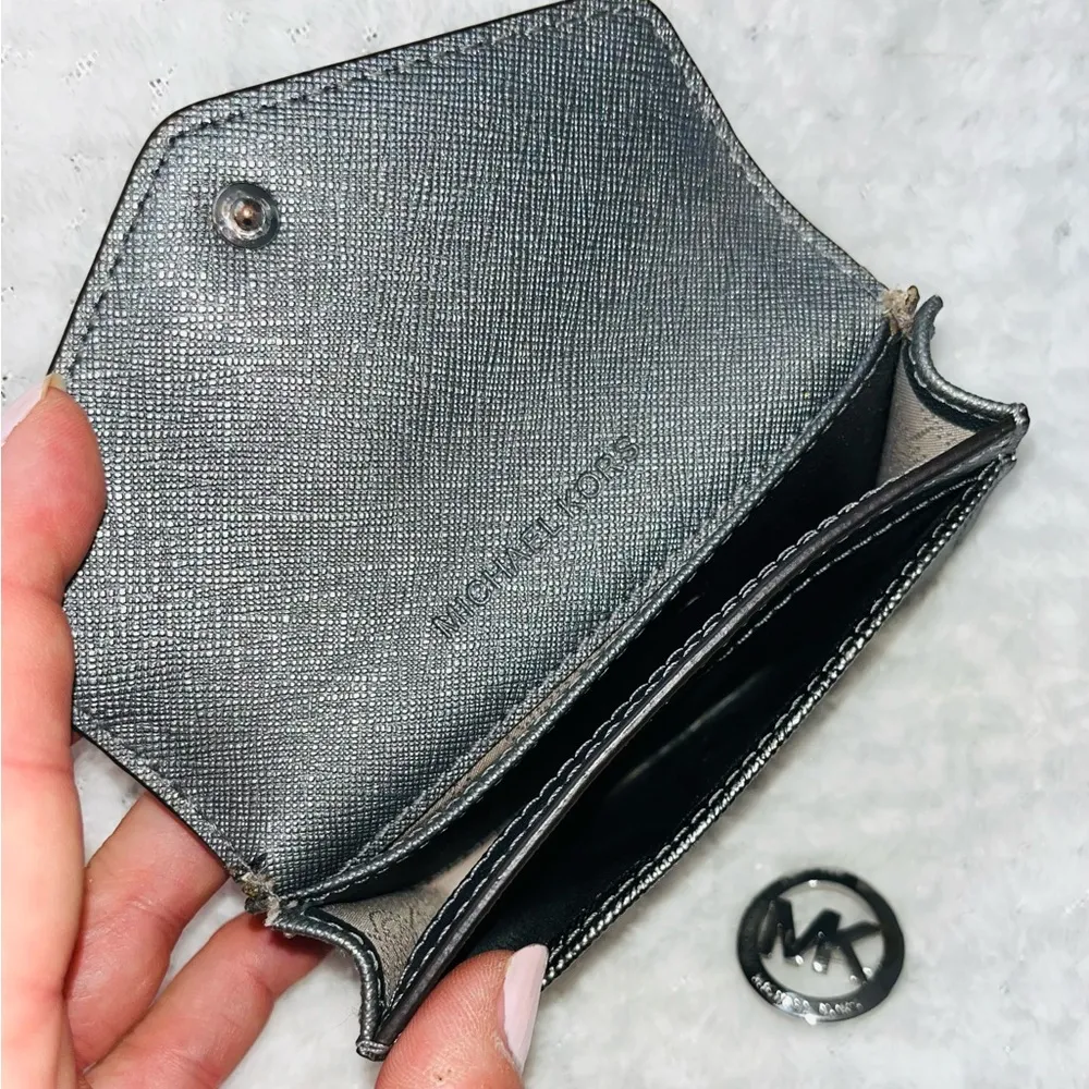 MICHAEL KORS Gunmetal metallic Wallet w Logo Pin - Image 5