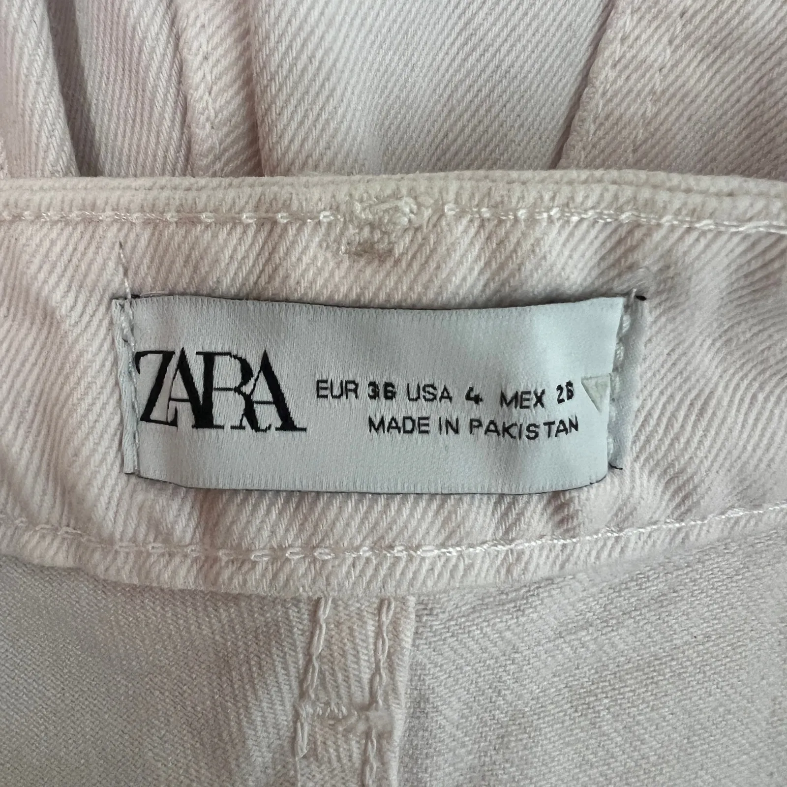 Zara High Rise Straight Leg Womens Pink Jeans Size 4 Button Fly 5-Pocket Raw Hem - Image 2