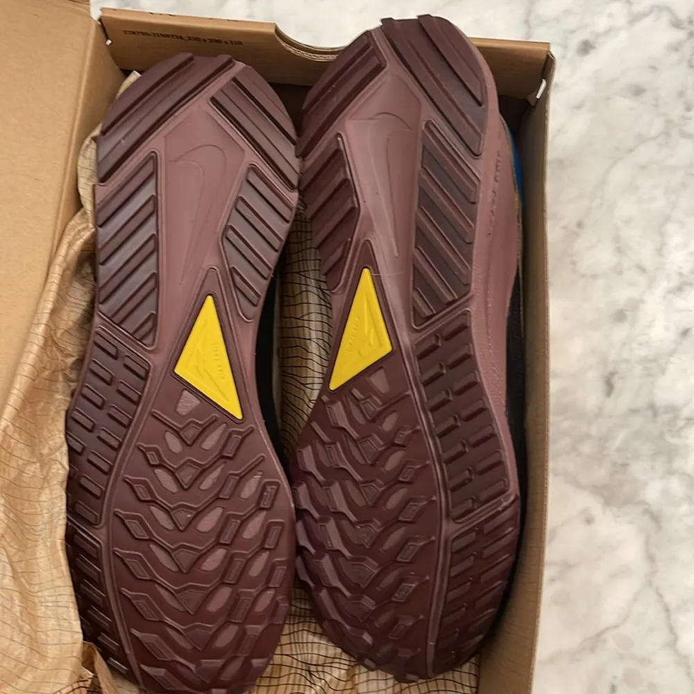 NWT Nike women’s react Pegasus trail 4 GTX - Image 6