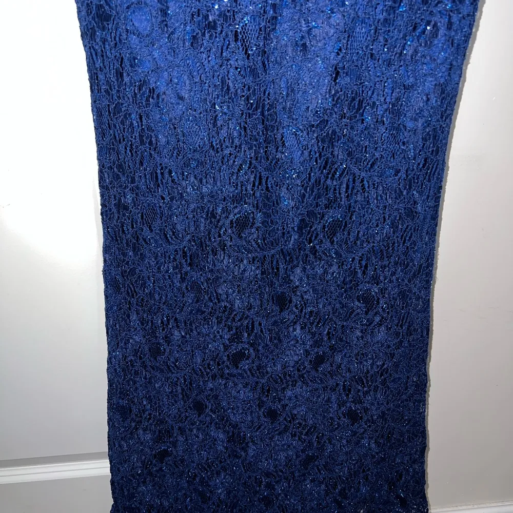THEIA Blue Shimmering Element Gown Size 4 US $895 - Image 3