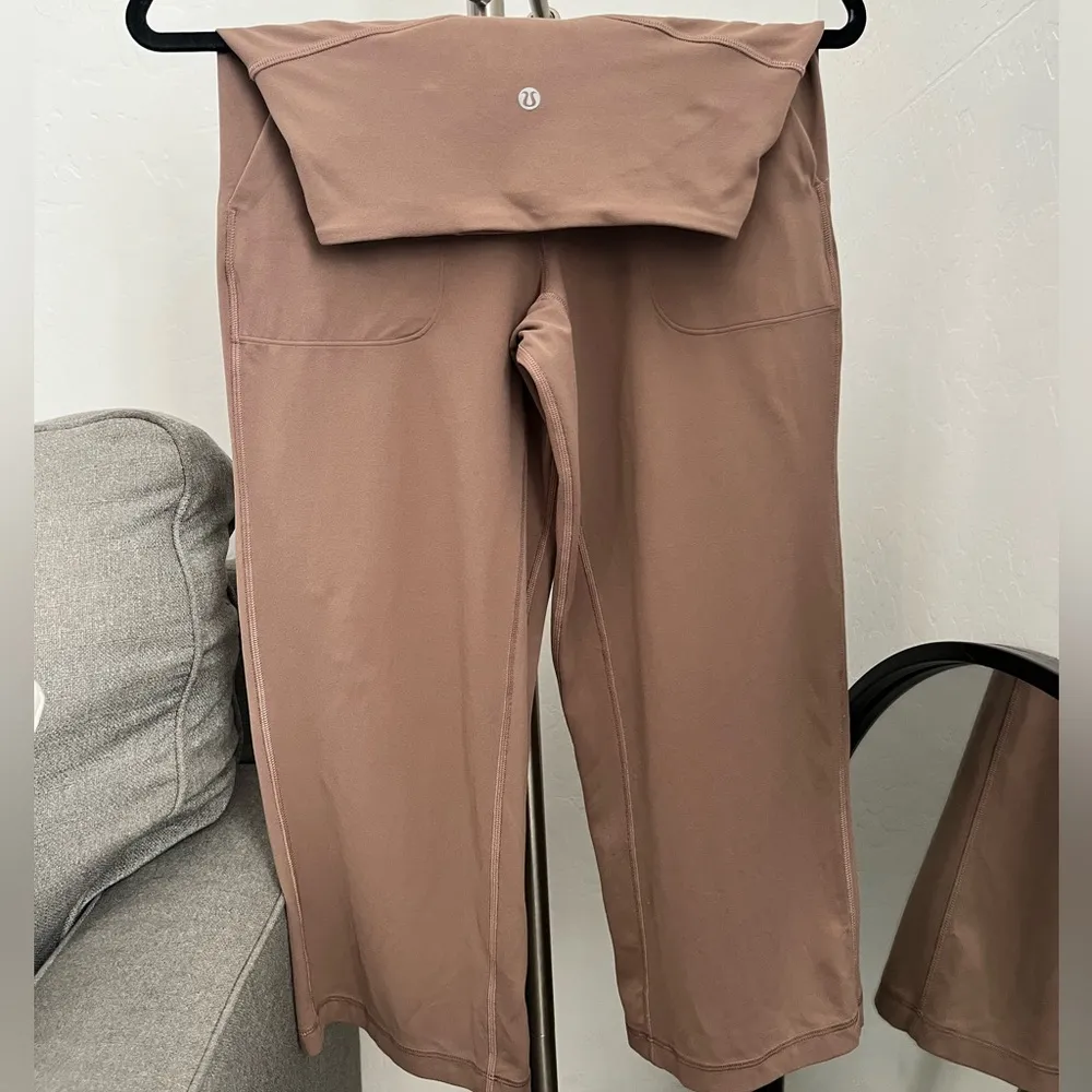 Align Wide Leg Super-High-Rise Crop *23" - Image 5