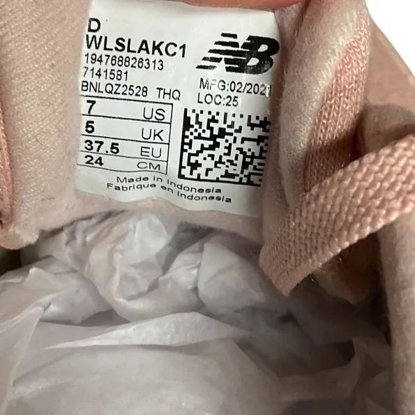 New Balance Women's Sola Sleek 'Rose Gold Metallic' Running Shoes‎ Size 7 - Image 13