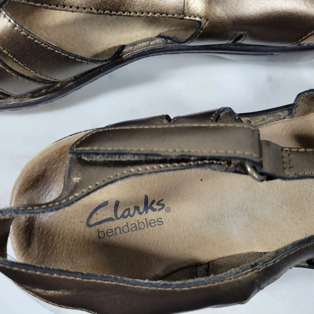 Clarks Bendables Leather Sandals Womens 7 Gold Metallic Slingback Closed Toe - Image 2