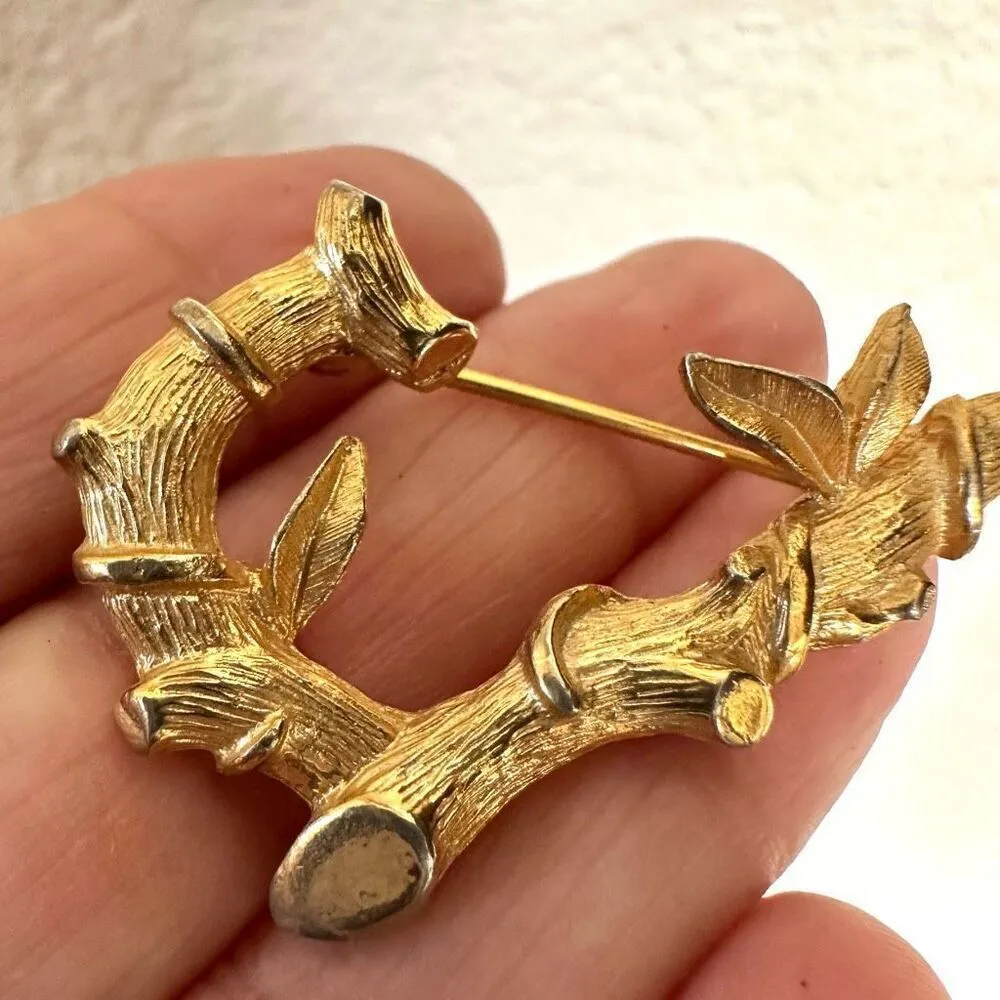 Sarah Coventry bamboo gold tone vintage J brooch - Image 2