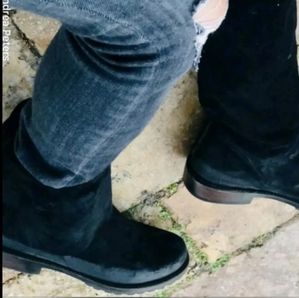 Freebird Lane Distressed Suede Full Zipper Boots GUC $245 Size 8   S3938 - Image 4