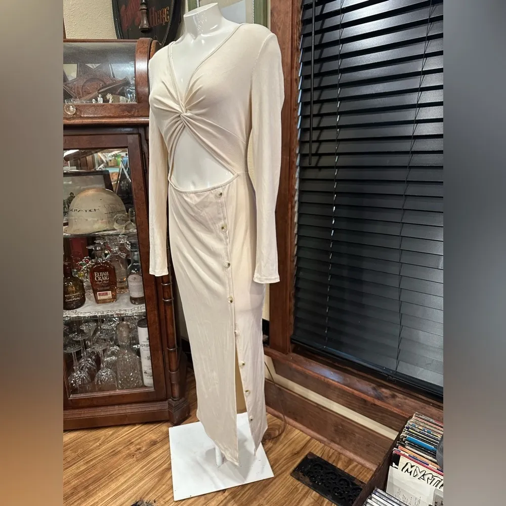NWOT SHEIN SXY Twist Front  ribbed Cut Out Bodycon Dress cream color side slit - Image 2
