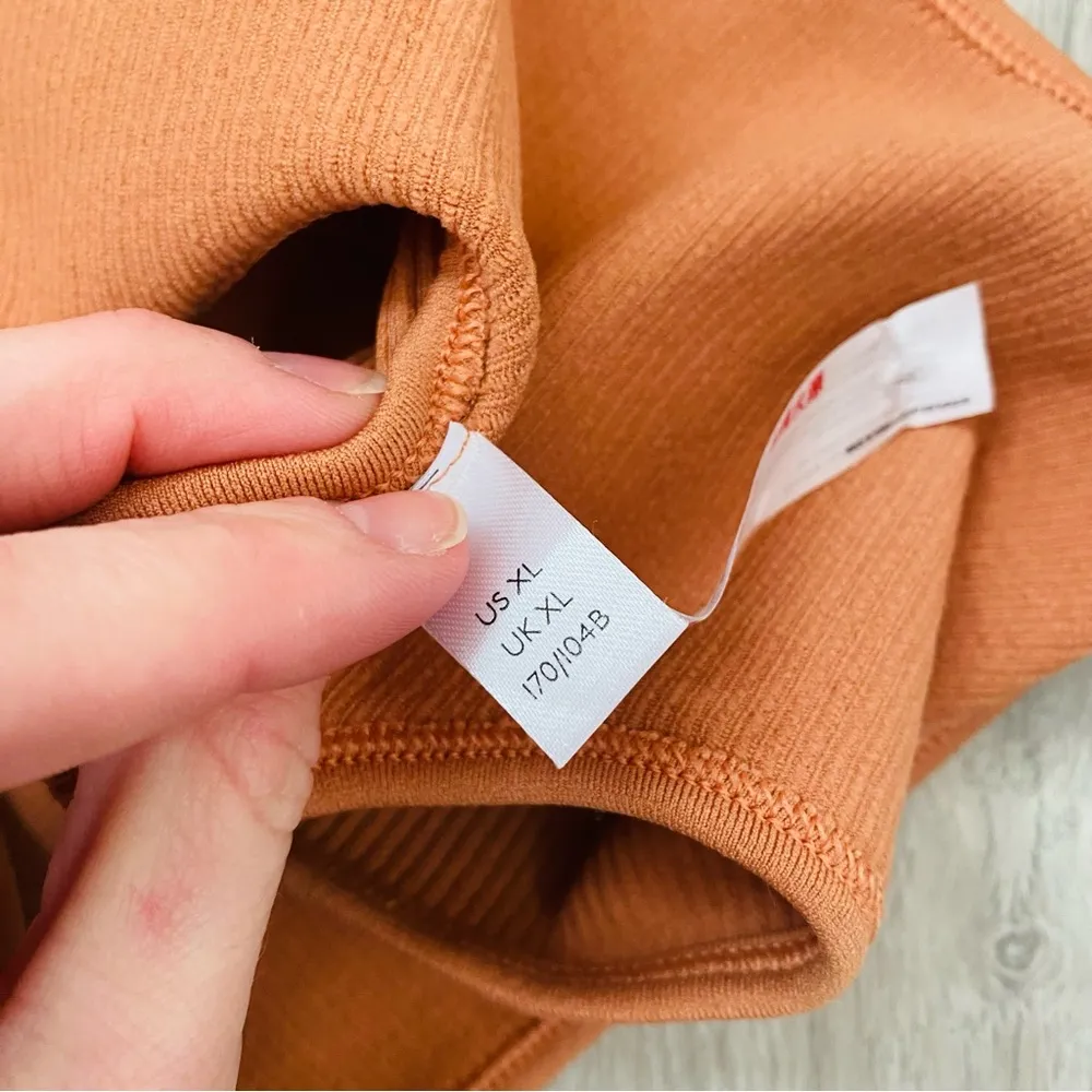 Urban Outfitters Pullover Bralette Orange Sz XL - Image 6