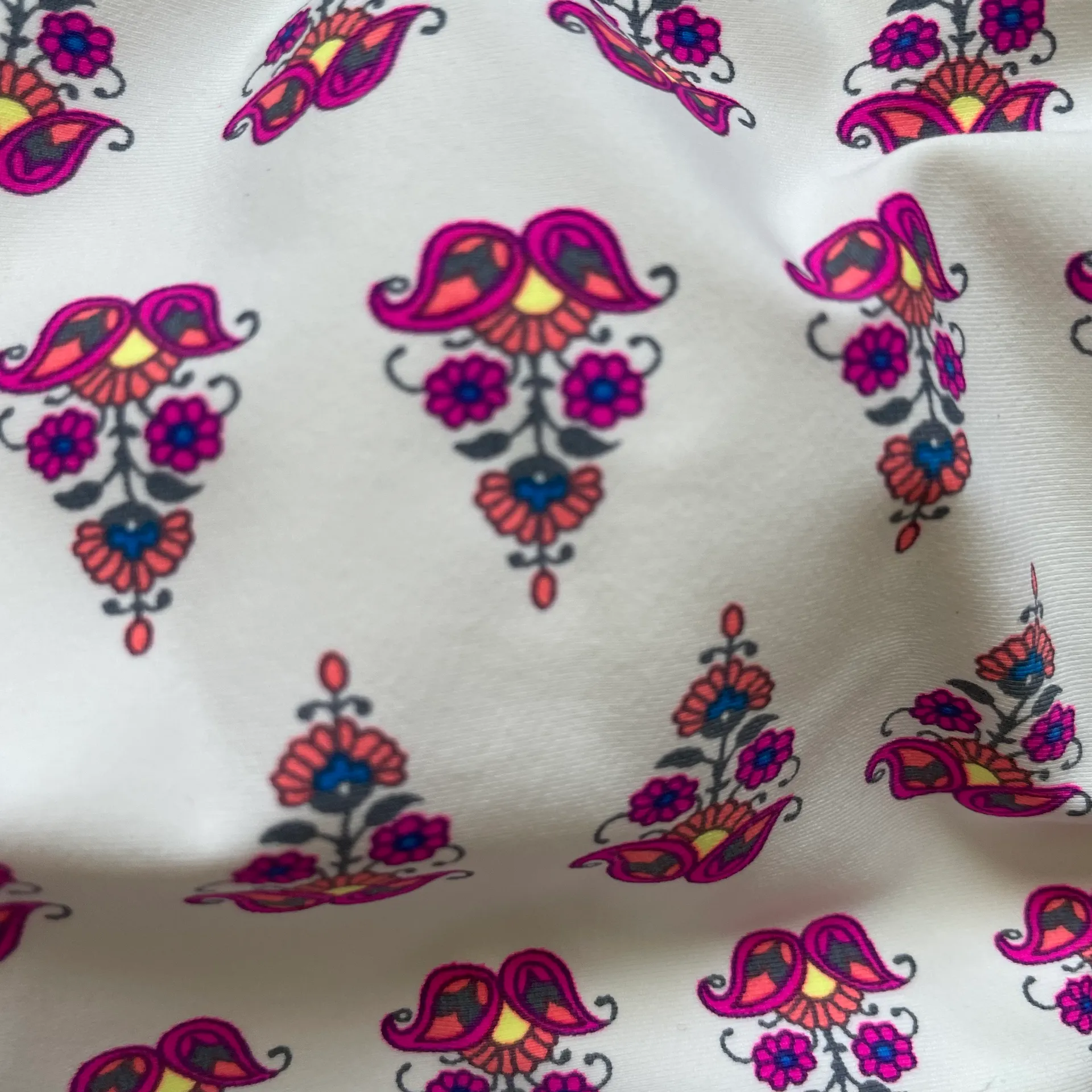 NWT  Estilo Pink and White Bikini Bottom Large - Image 6