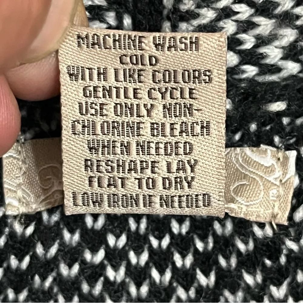 Womens Fresh Fringed Southwestern Print Shawl Poncho Wrap Size XL 100% Acrylic Black - Image 5