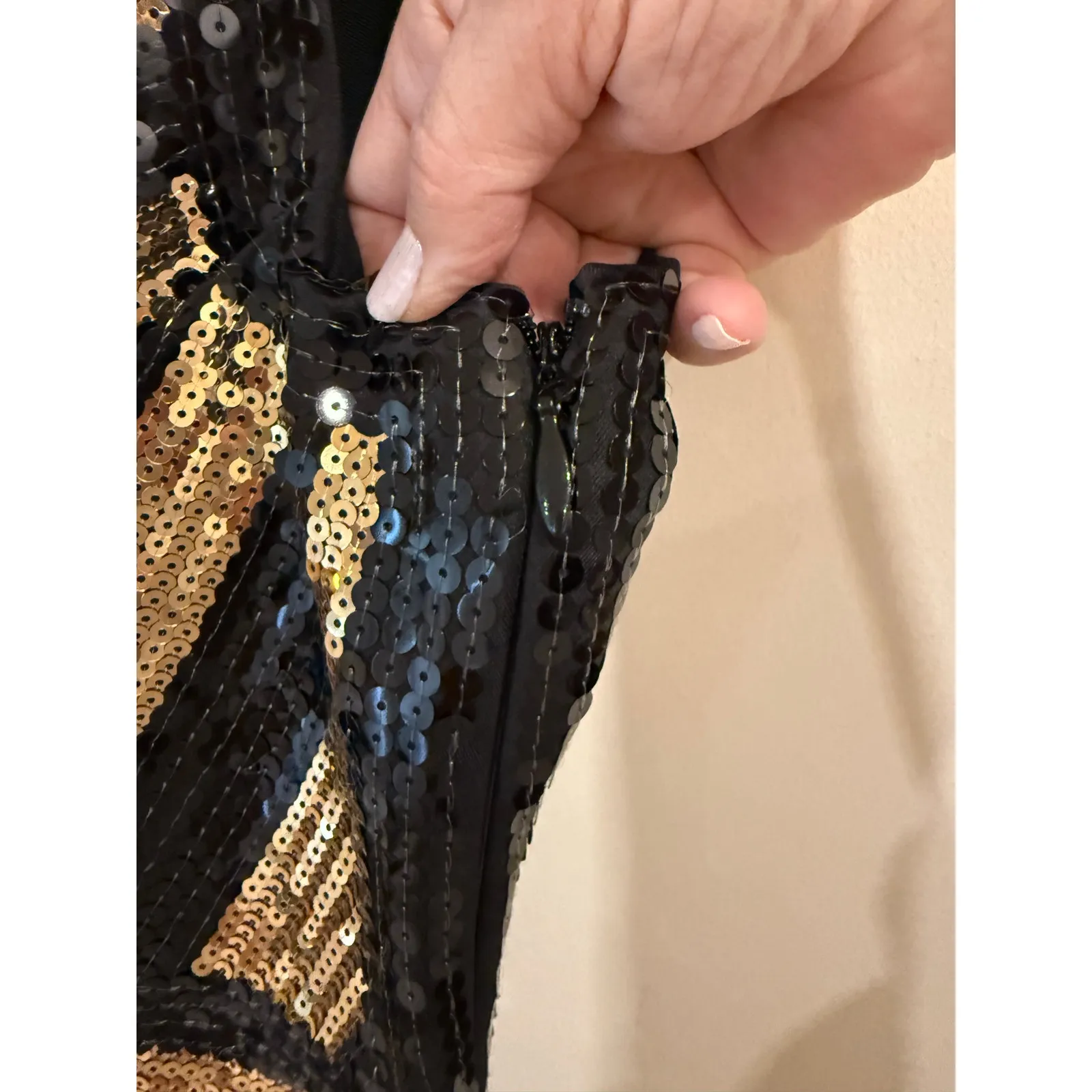 2B Bebe One Shoulder Striped Sequin Bodycon Mini Dress Black/Gold Women's Small Gold - Image 3