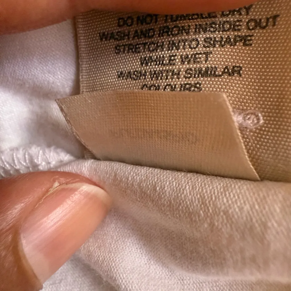 Burberry Light Gray V-Neck Blouse - Image 6