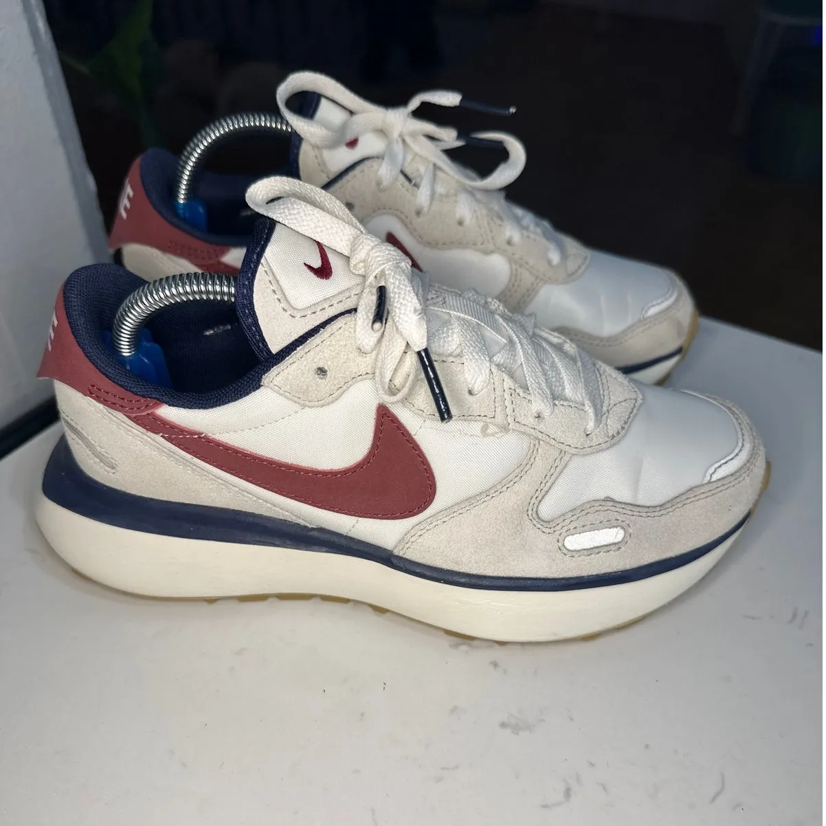 Nike Women's Phoenix Waffle 'Light Bone Team Red' Sneaker, Size 5.5, EUC - Image 4