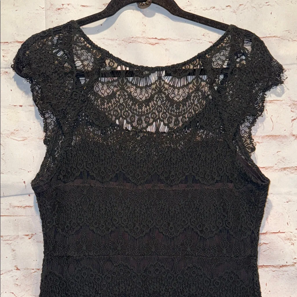 Free People black body con dress midi cap sleeve pullover lace overlay high low - Image 9