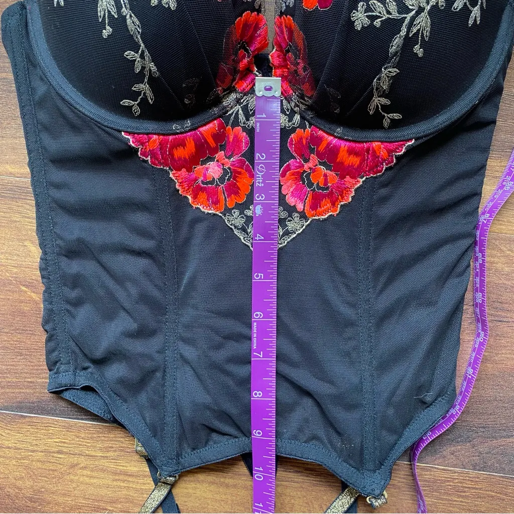Victoria’s Secret Corset Lingerie with Garter Straps Floral with Glitter - Image 8