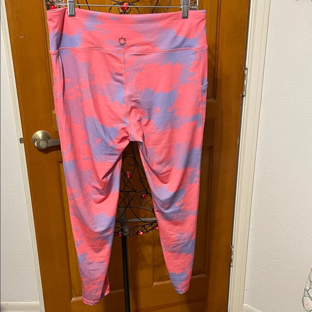🏃‍♀️🏃‍♀️🏃‍♀️BOGOHO 🏃‍♀️🏃‍♀️🏃‍♀️Pink and Purple Camouflage Leggings-Large - Image 8