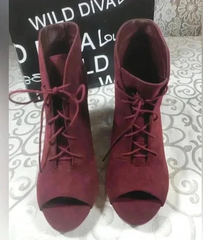 NIB!Wild Diva-Burgundy lace up heels peekaboo boots/Sandals Size 9 - Image 3