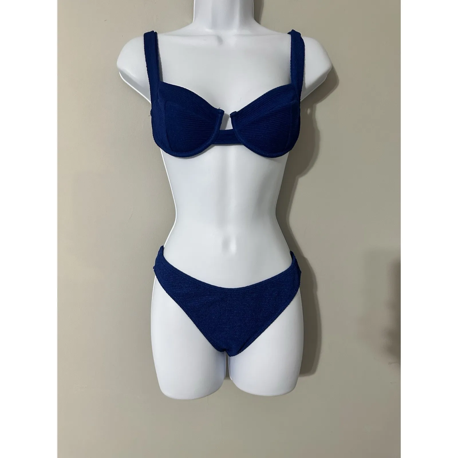 Pretty Little Thing BLUE MINI CRINKLE UNDERWIRED SQUARE NECK BIKINI Set - Image 3