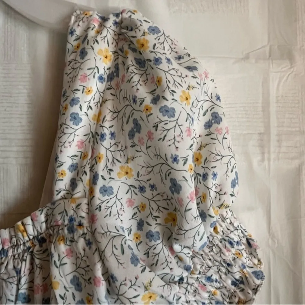 Trixxi Floral Mini‎ Dress Size Medium Milkmaid Fit and Flare Babydoll Smocked - Image 3