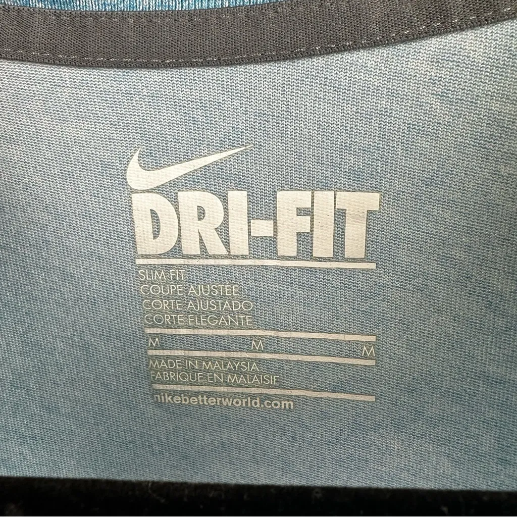 Nike Women's Light Blue V-Neck Dri-FIT Tee - Image 3