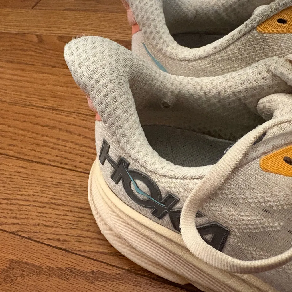 Hoka Clifton 9 Sneakers in Vanilla - Image 4