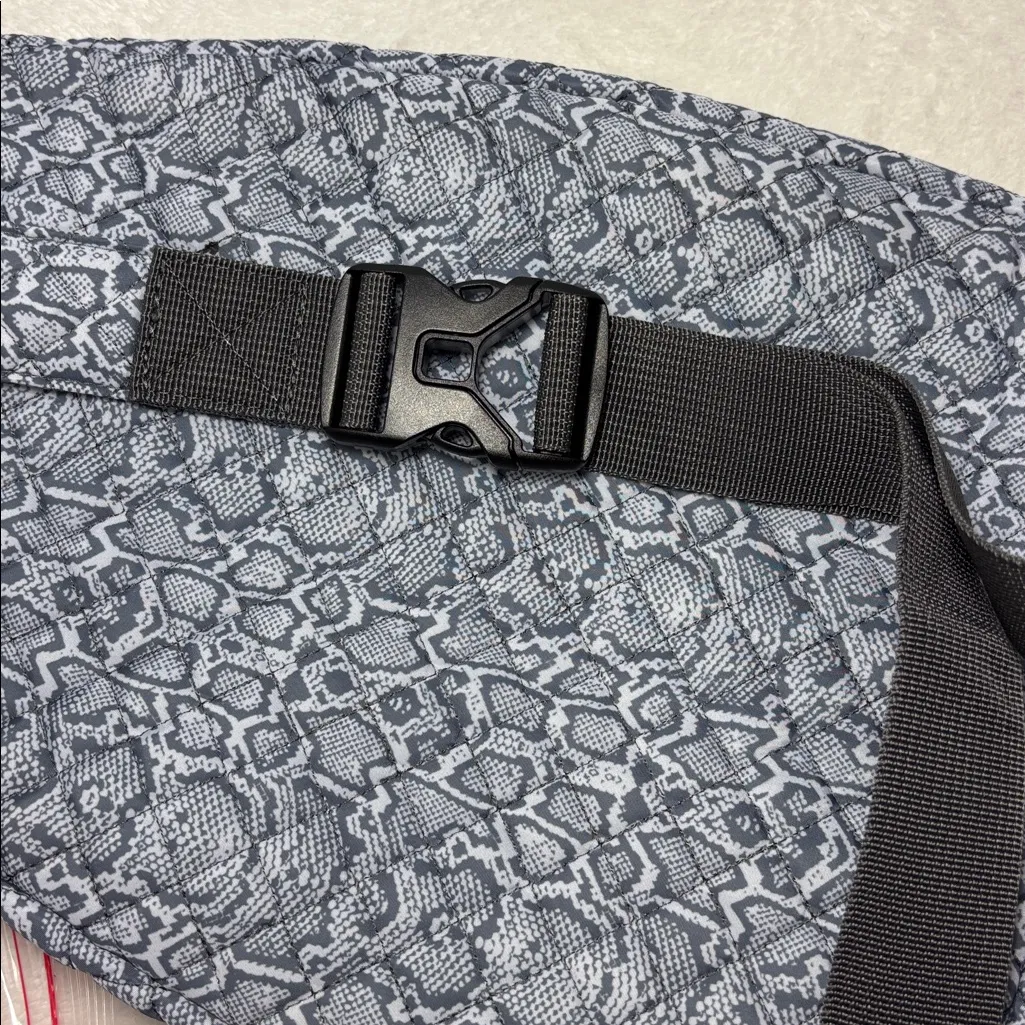 Simply Southern Snake Print Gray Belt‎ crossbody  Bag - Image 9