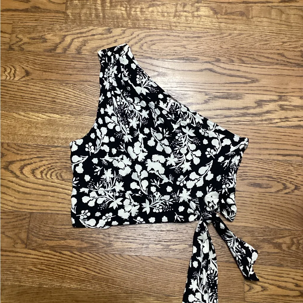 Free People Carmen top. Size Medium - Image 5