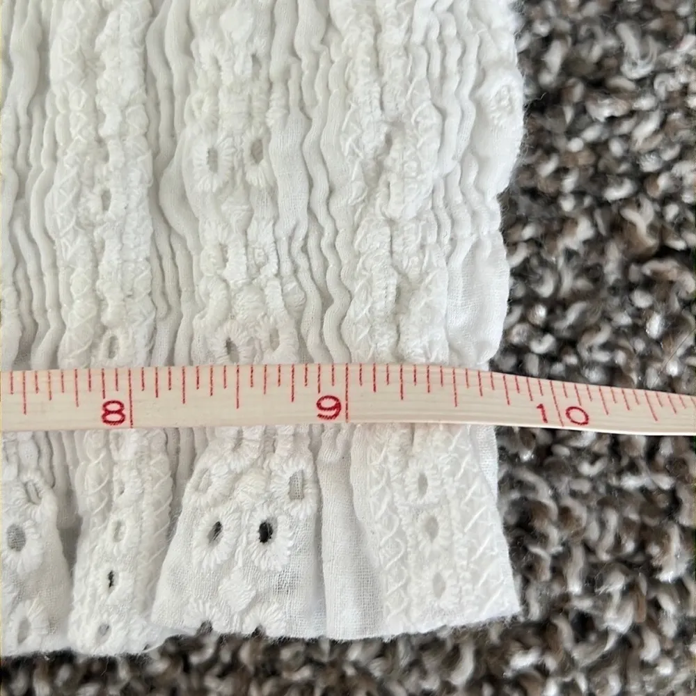 🔥 3/$30 Eyelet Lace Top White Size M - Image 7