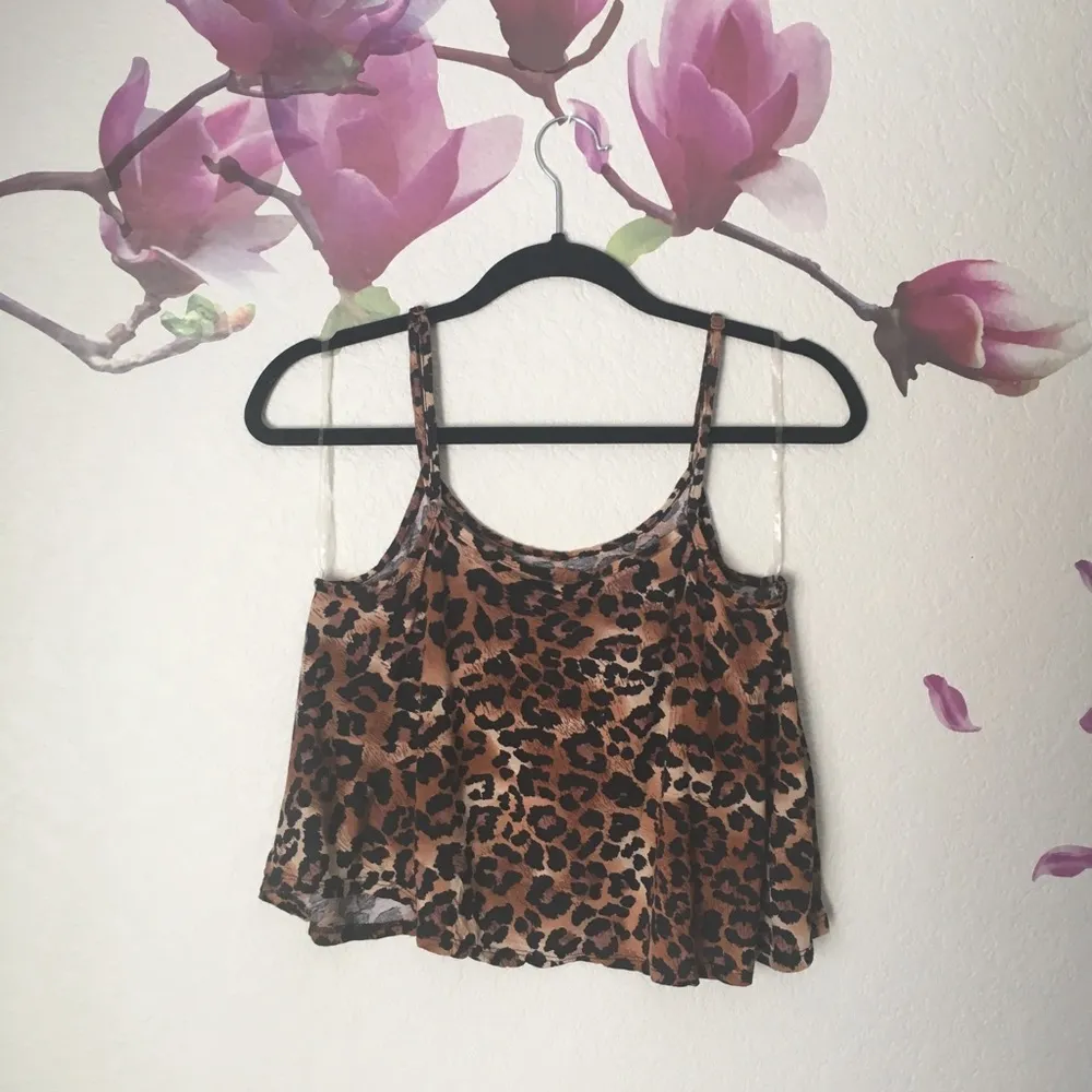 Heart & Hips Cheetah Print Crop Top - Image 2